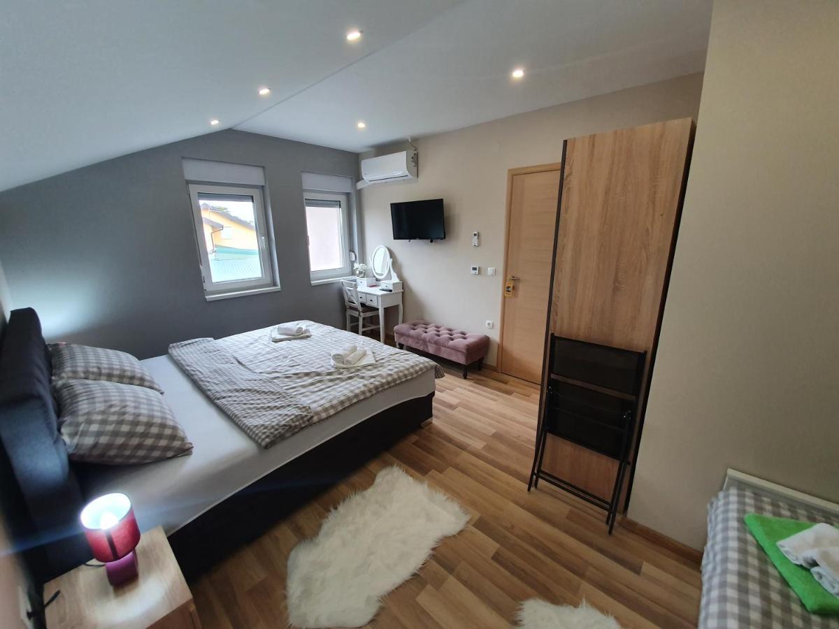 Apartman Bozur **** Satnica Dakovacka Exterior foto